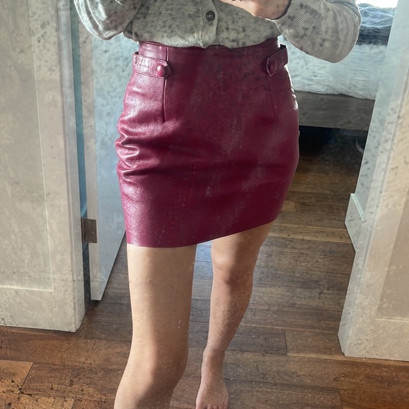 VINTAGE 100% Leather Fuchsia Miniskirt ‘XS’ - Picture 6 of 13